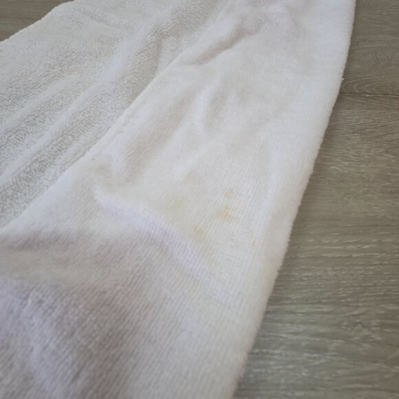 White Cotton Christmas Cat Embroidered Towel Set With Santa Hat Design - Picture 10 of 10